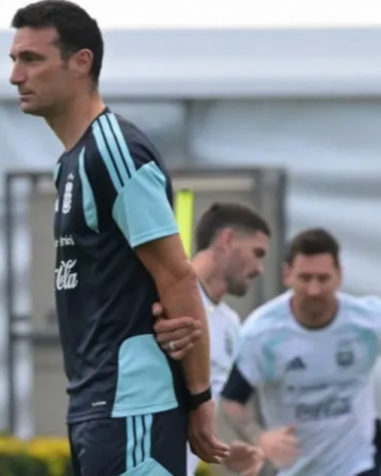 Scaloni ya trabaja en modo Mundial: intenso primer entrenamiento en Kansas City